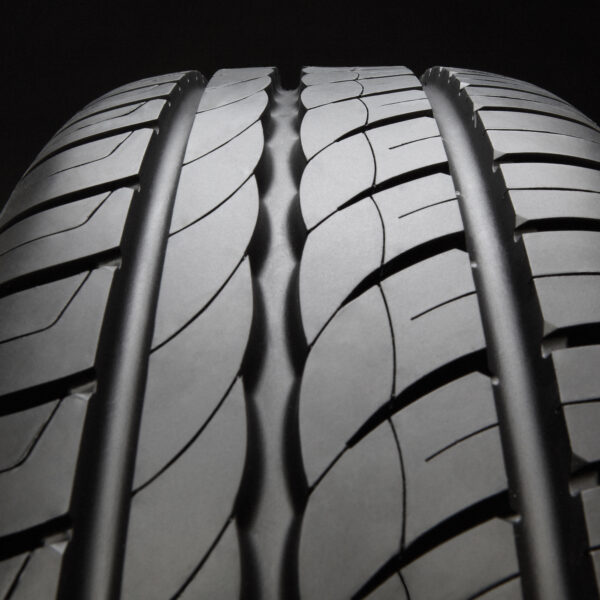 215/55R17 94V P1cnt+ - Imagen 3